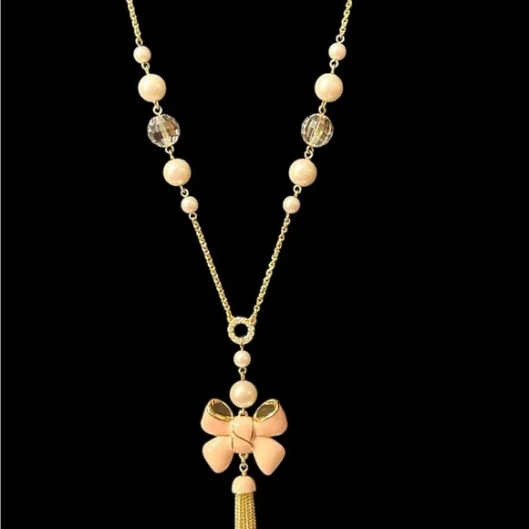 MY FLAT IN LONDON NECKLACE with Bow Tassel Pearls - Picture 4 of 12